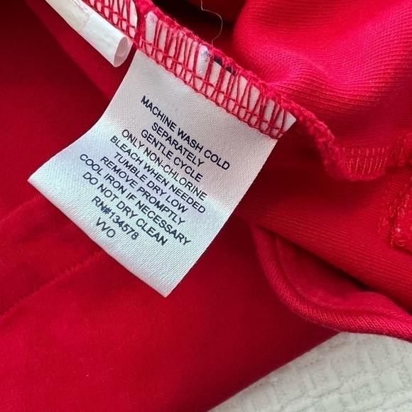 Vineyard Vines 1/4 Zip Pullover Nordic Logo
Red oversized Sweatshirt - Picture 14 of 15